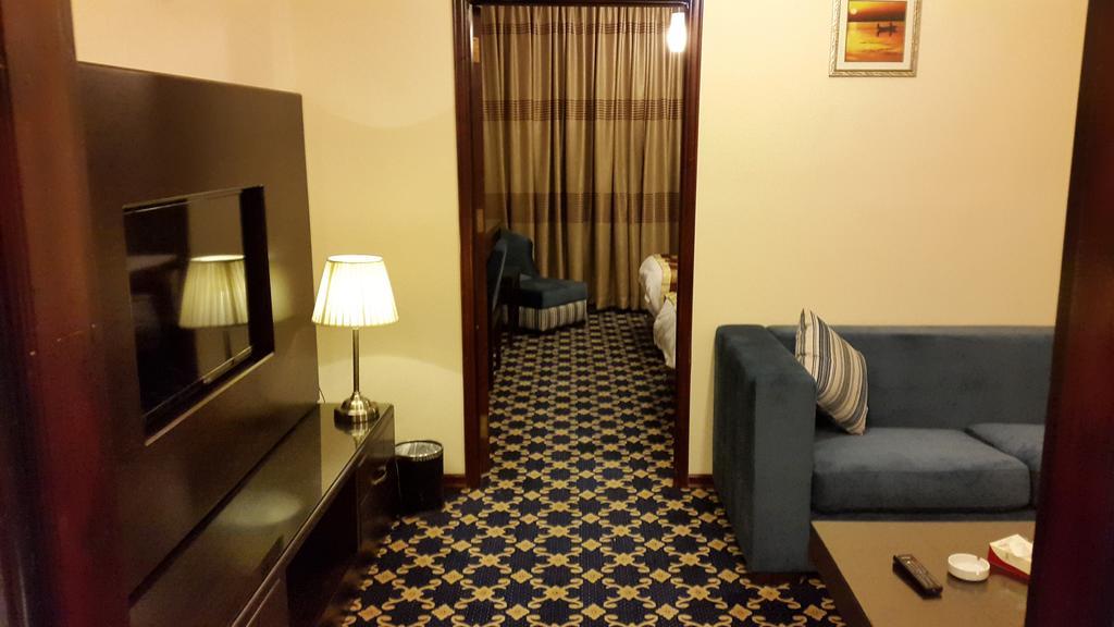 Al Thuraya Hotel Amman Buitenkant foto