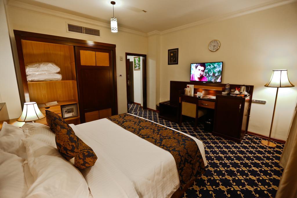 Al Thuraya Hotel Amman Buitenkant foto