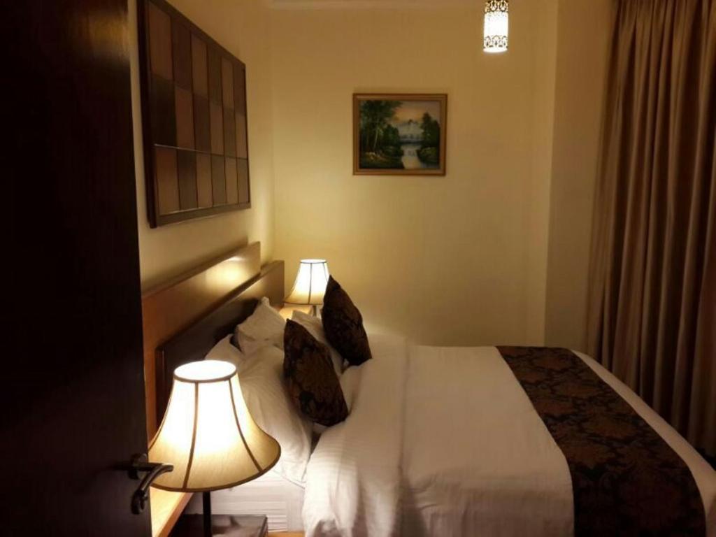 Al Thuraya Hotel Amman Buitenkant foto
