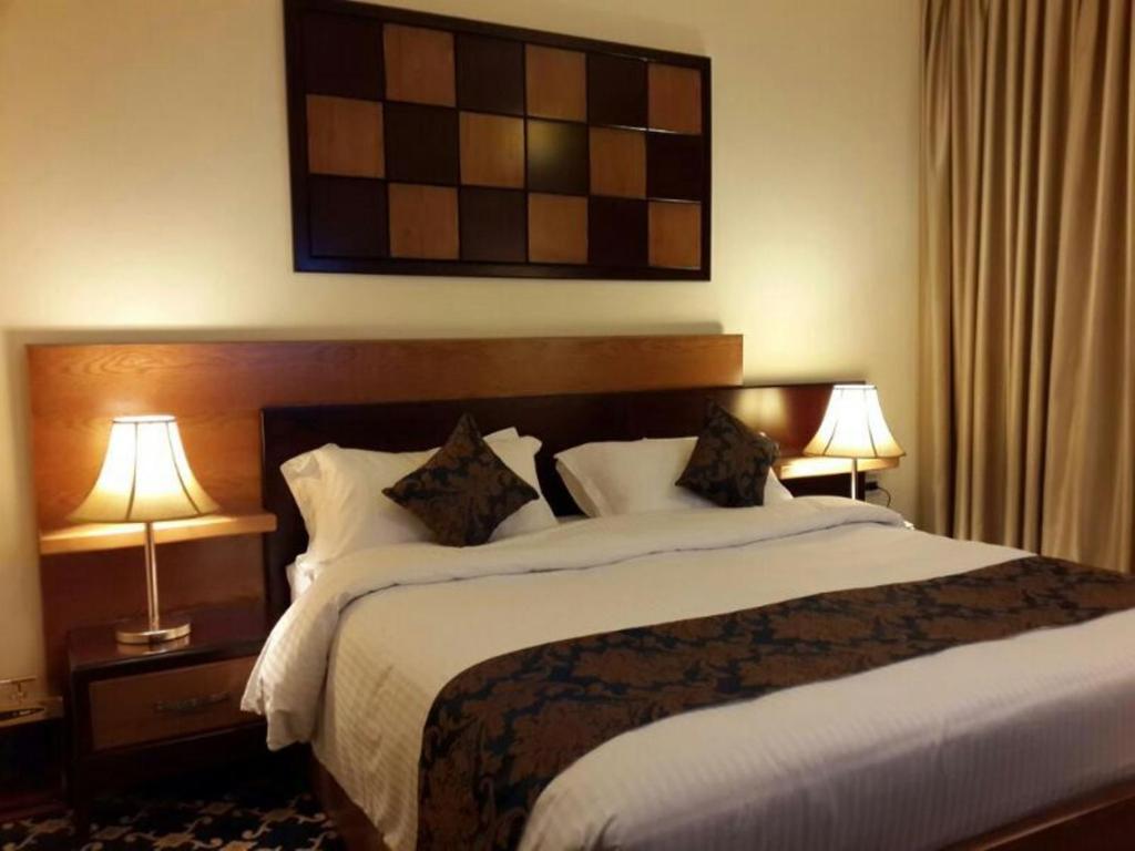 Al Thuraya Hotel Amman Buitenkant foto